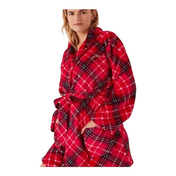 Victoria's Secret Pink Fluffy Plush Robe Red Plaid Size M/L - Picture 14 of 14
